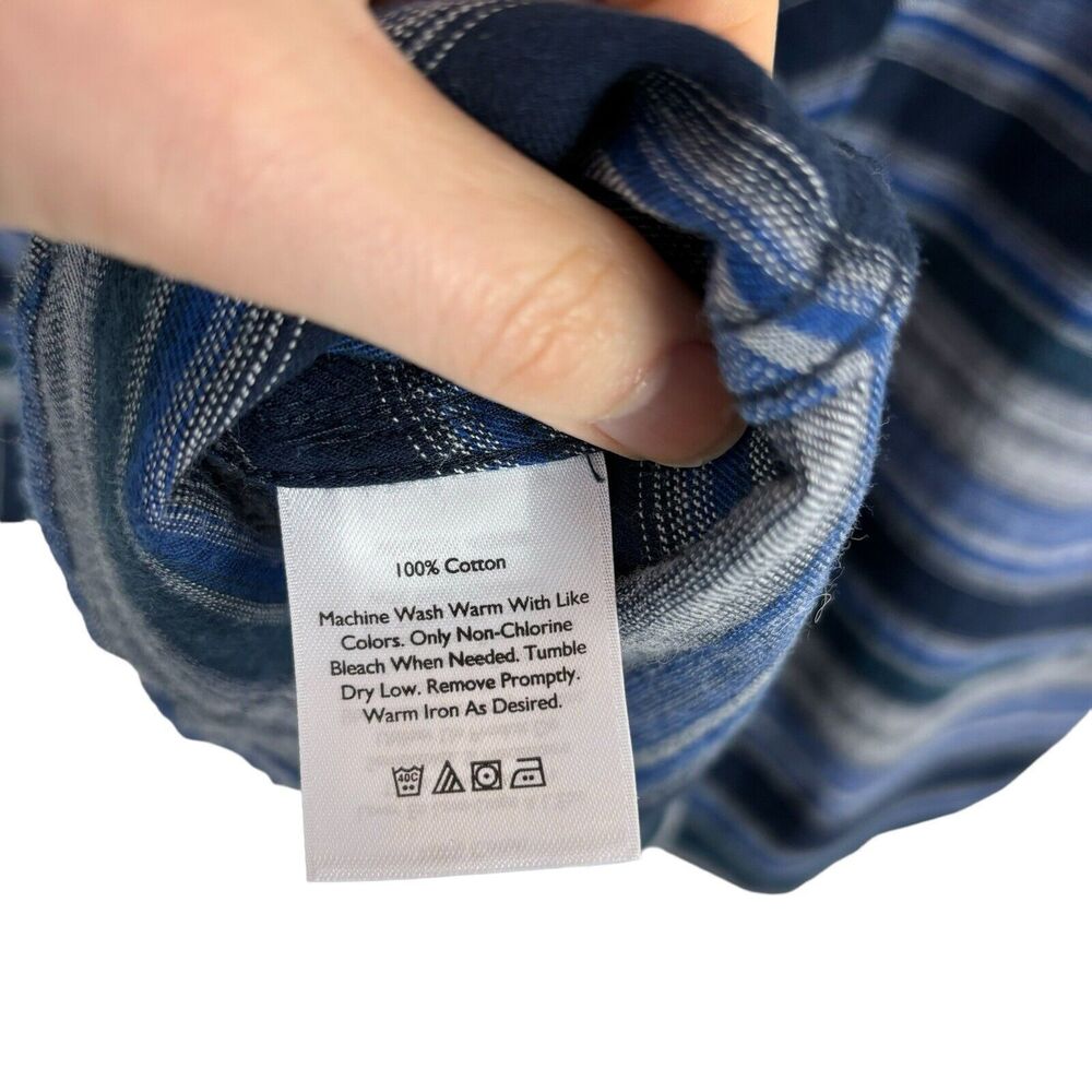 Eddie Bauer Women's Classic Fit Button Down Shirt L/S Medium - Picture 4 of 5